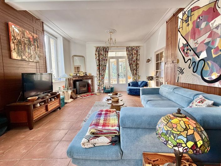 Image No.6-4 Bed House for sale