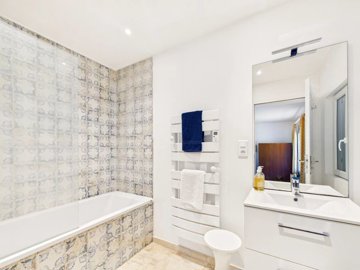 985fd65f97282f1279f25e21c517c66bb9fe4f31de200