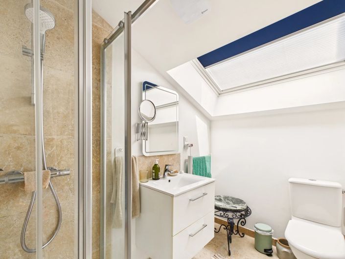 Image No.14-4 Bed House for sale