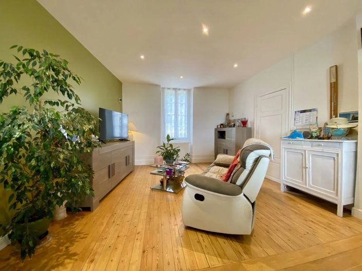 Image No.7-5 Bed Village House for sale