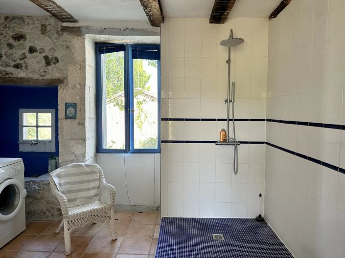 Image No.11-3 Bed House for sale