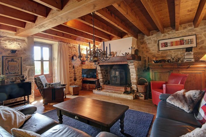 Image No.2-4 Bed House for sale