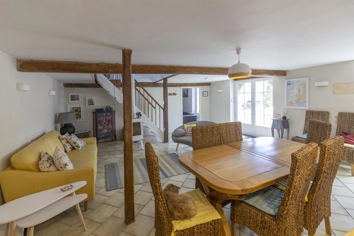 Image No.11-7 Bed House for sale