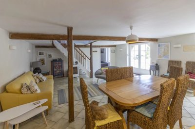 a563113ef1aea1dd40707bda3a74b5dc27e8b87bec192