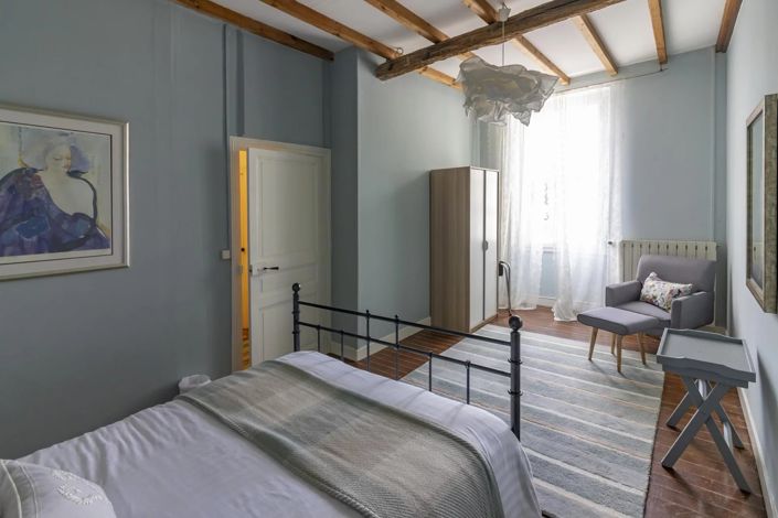 Image No.7-7 Bed House for sale