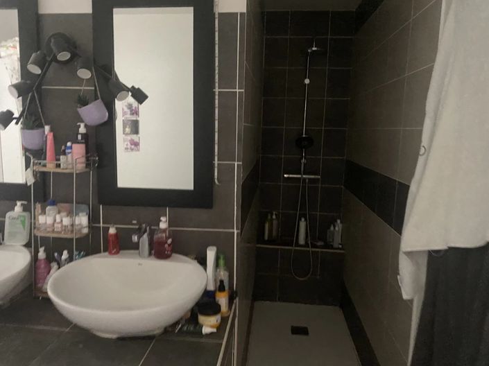 Image No.10-4 Bed House for sale