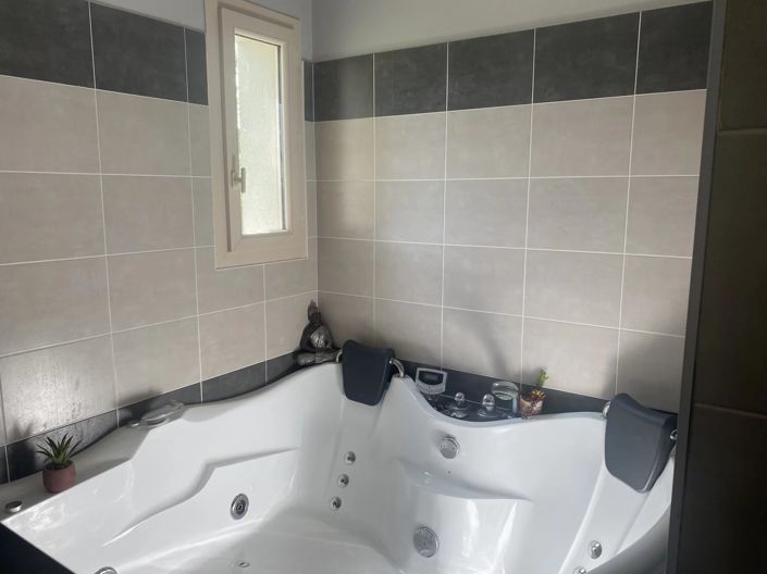 Image No.11-4 Bed House for sale