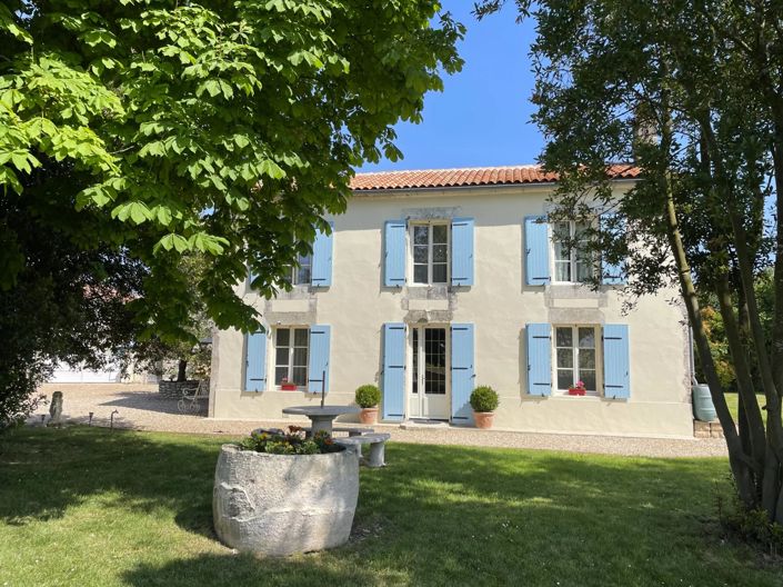 Image No.1-5 Bed House for sale
