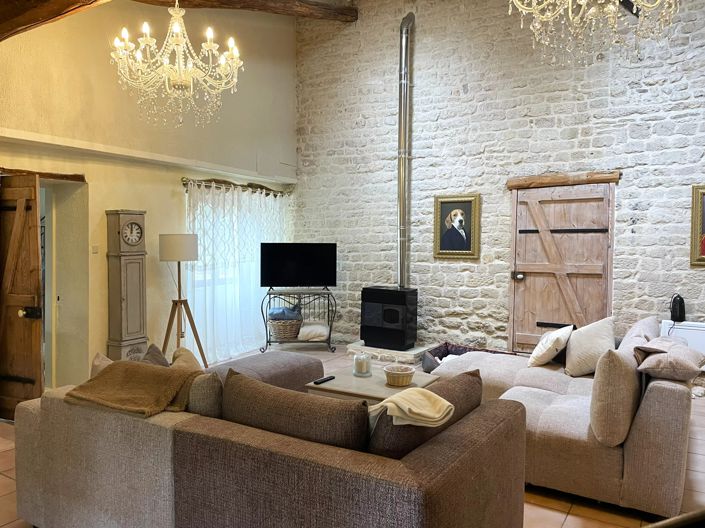 Image No.3-5 Bed House for sale