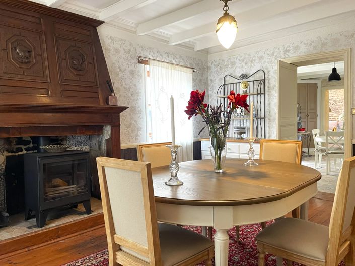 Image No.6-5 Bed House for sale