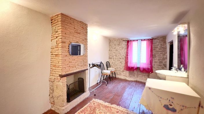 Image No.8-4 Bed Village House for sale