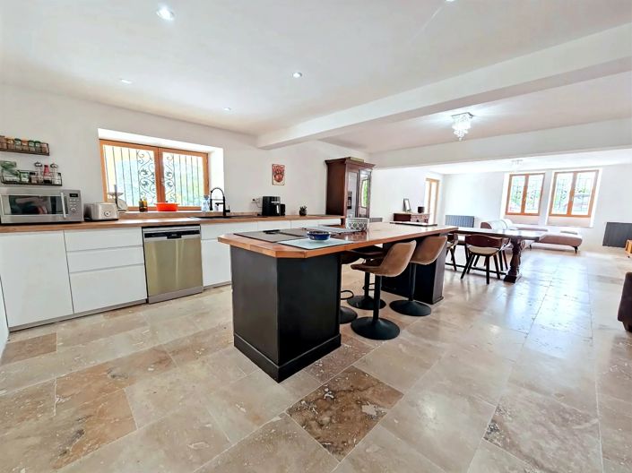 Image No.2-5 Bed House for sale