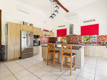 51c4c3ff3b79a6d8e8ac9667a4980ec0e71bbf49bb192