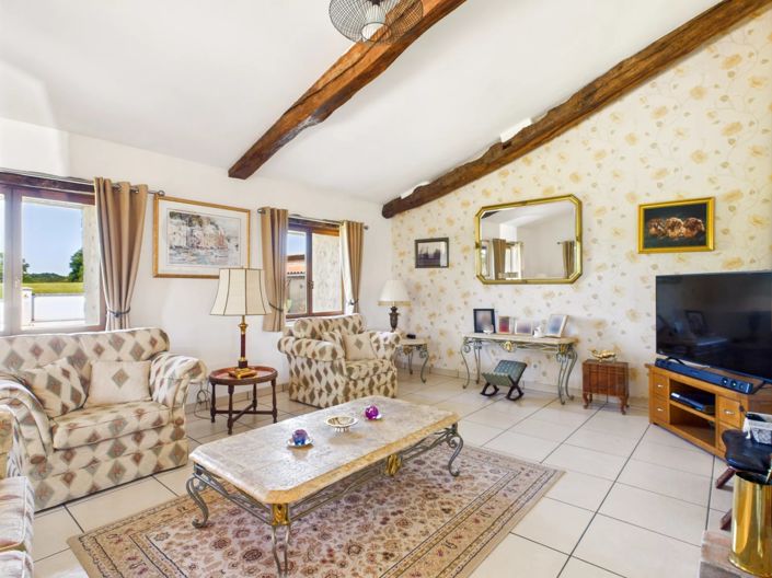 Image No.7-5 Bed House for sale