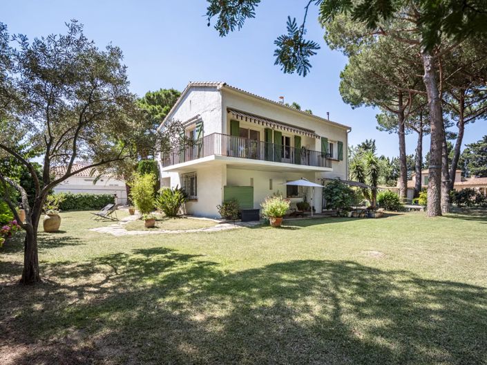 Image No.1-4 Bed House for sale