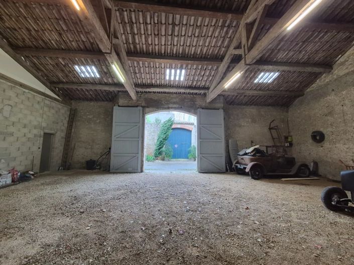 Image No.11-3 Bed House for sale