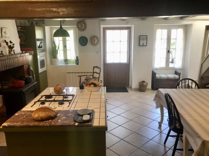 Image No.10-3 Bed House for sale