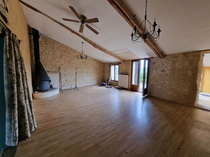 Image No.4-4 Bed Village House for sale