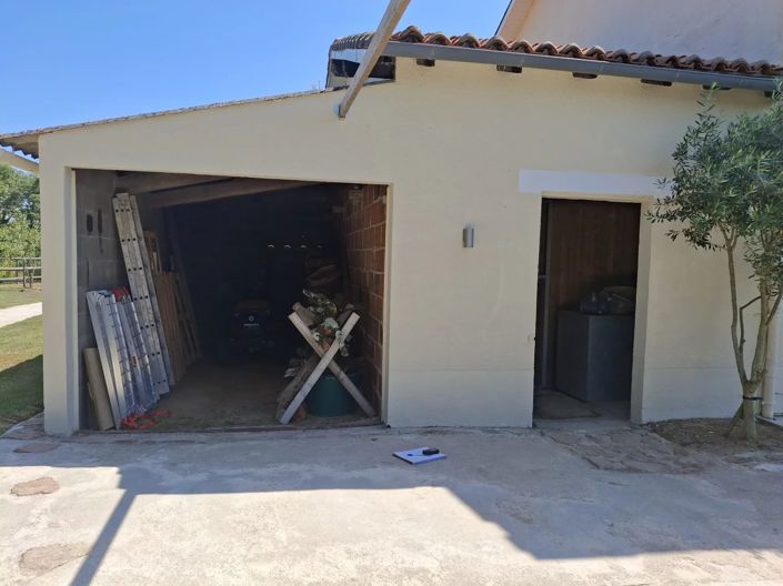 Image No.8-2 Bed House for sale