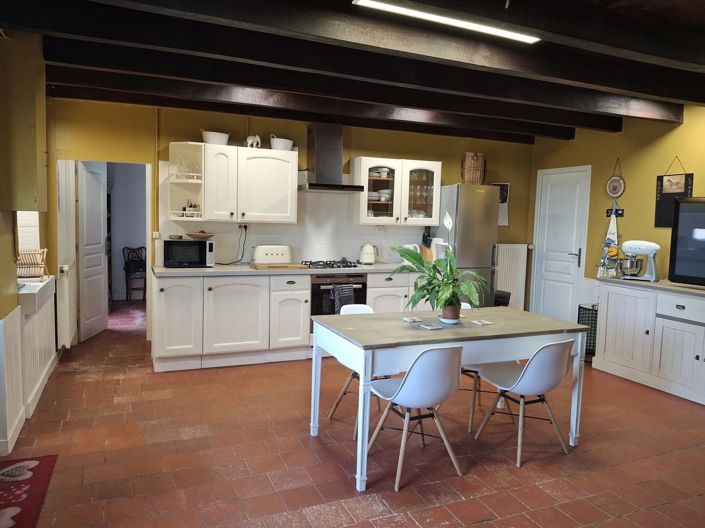 Image No.8-2 Bed House for sale