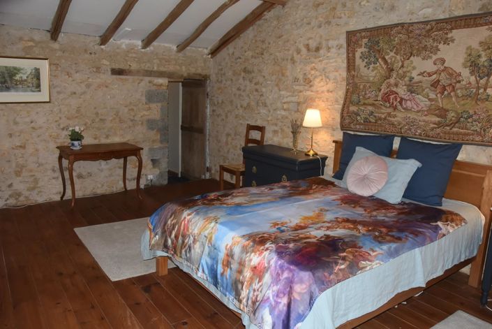 Image No.11-5 Bed House for sale