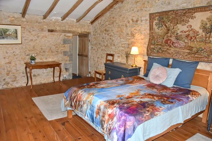 Image No.11-5 Bed House for sale