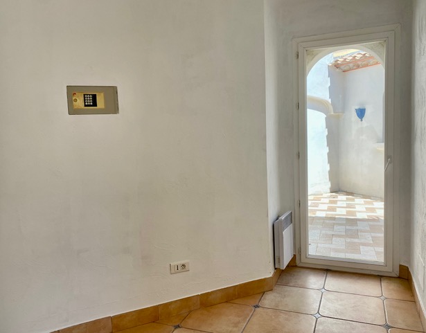 Image No.14-3 Bed House for sale