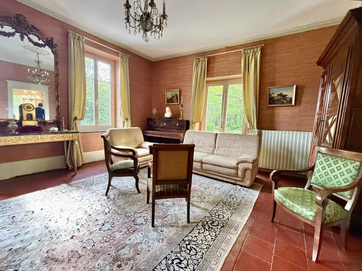 Image No.8-14 Bed House for sale