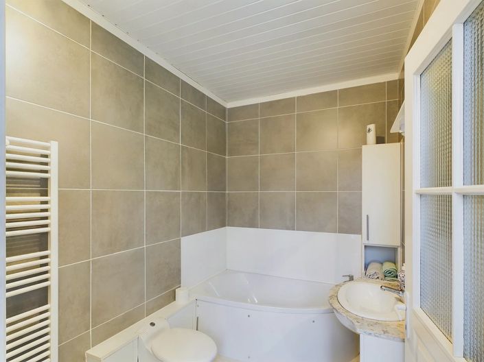 Image No.11-4 Bed House for sale