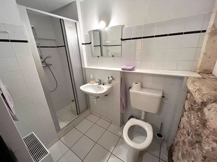 Image No.8-3 Bed House for sale