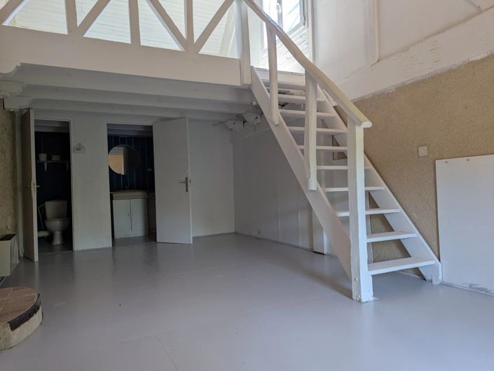 Image No.11-3 Bed Village House for sale