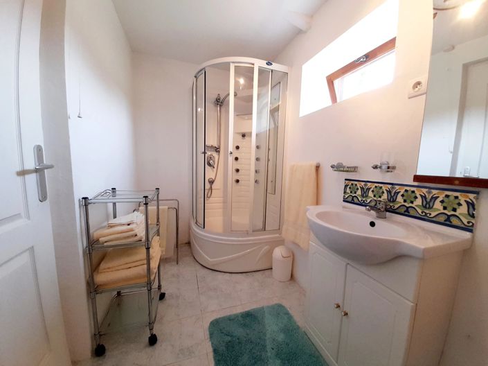 Image No.15-6 Bed Village House for sale