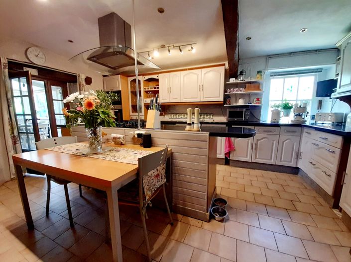 Image No.3-6 Bed Village House for sale