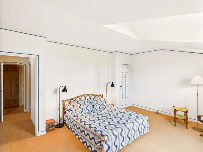 Image No.11-8 Bed House for sale