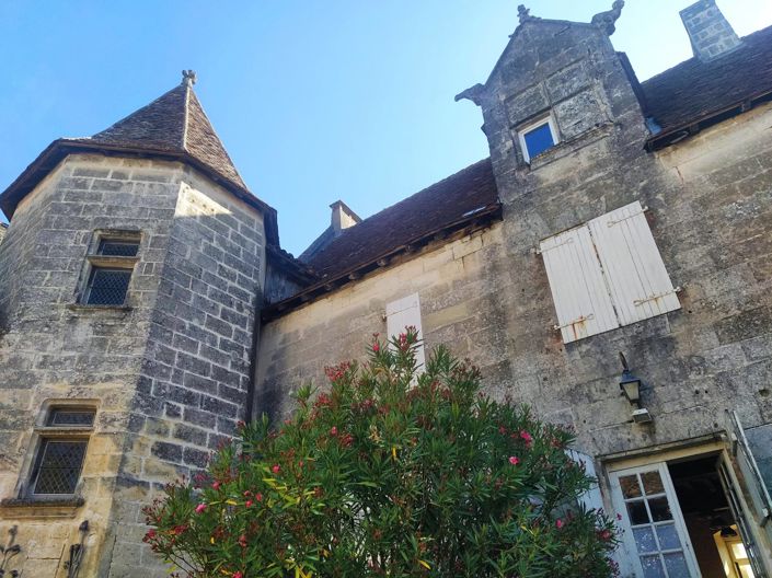Image No.1-4 Bed House for sale