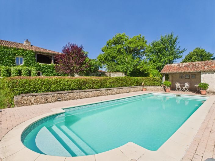 Image No.2-6 Bed House for sale