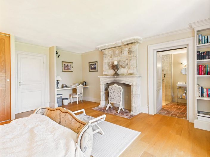 Image No.7-6 Bed House for sale