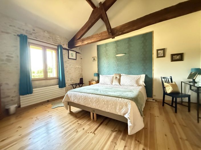 Image No.10-4 Bed House for sale