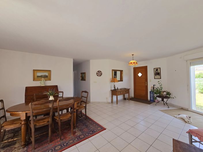 Image No.5-4 Bed House for sale