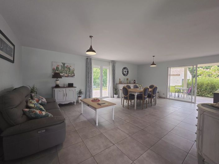 Image No.2-2 Bed House for sale