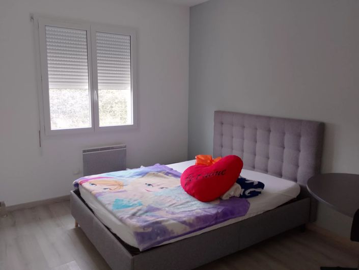 Image No.8-3 Bed House for sale