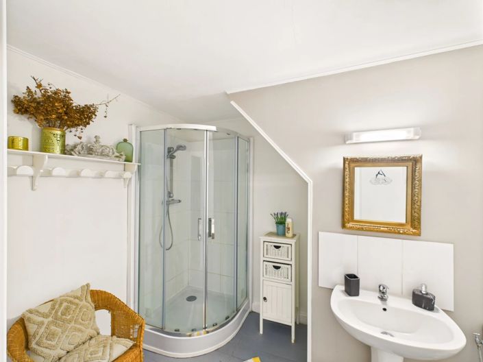 Image No.14-7 Bed House for sale