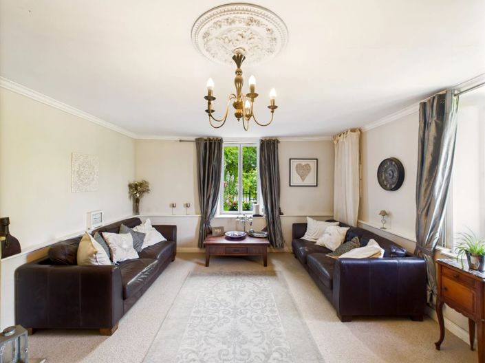 Image No.4-7 Bed House for sale