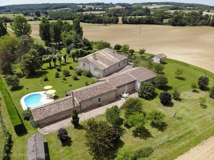 Image No.1-7 Bed House for sale