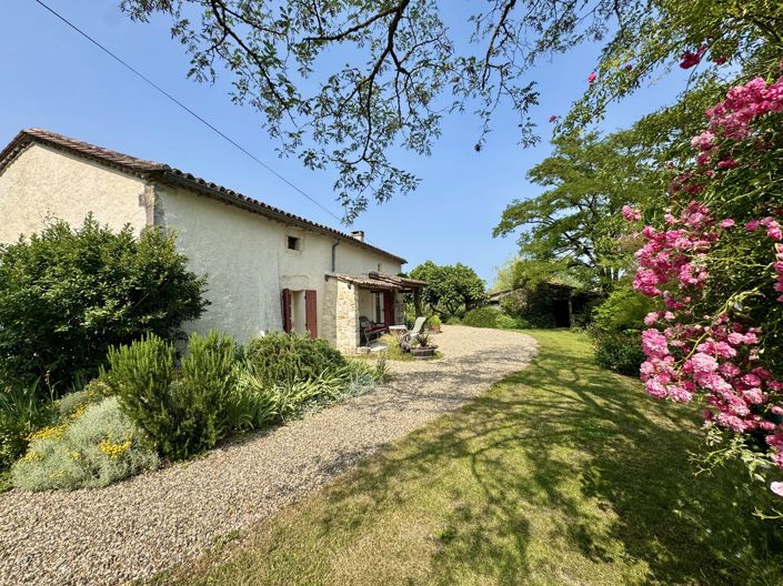 Image No.1-3 Bed Farmhouse for sale