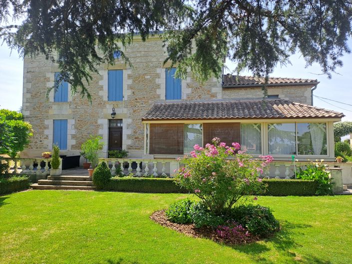 Image No.1-4 Bed House for sale