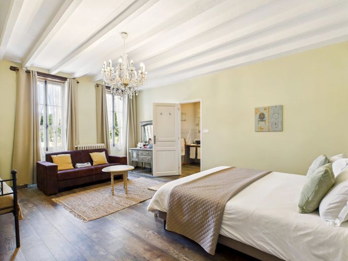 Image No.7-9 Bed House for sale