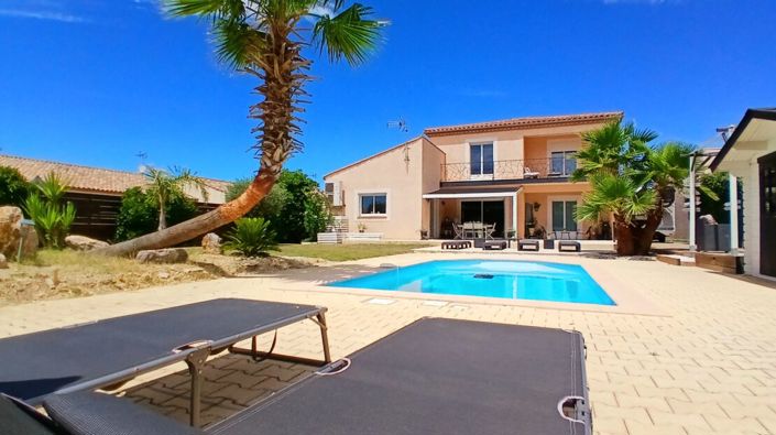 Image No.1-4 Bed House for sale