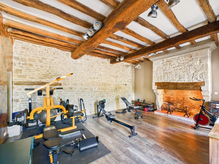 Image No.9-7 Bed House for sale