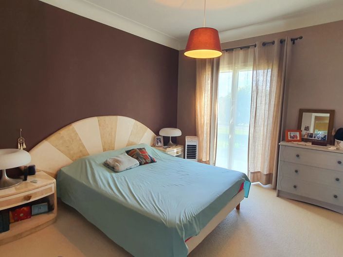 Image No.9-3 Bed House for sale